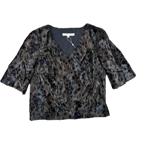 Trina Turk Women’s Small Faux Fur Leopard Animal Print V-Neck Coquette Top - Picture 3 of 13